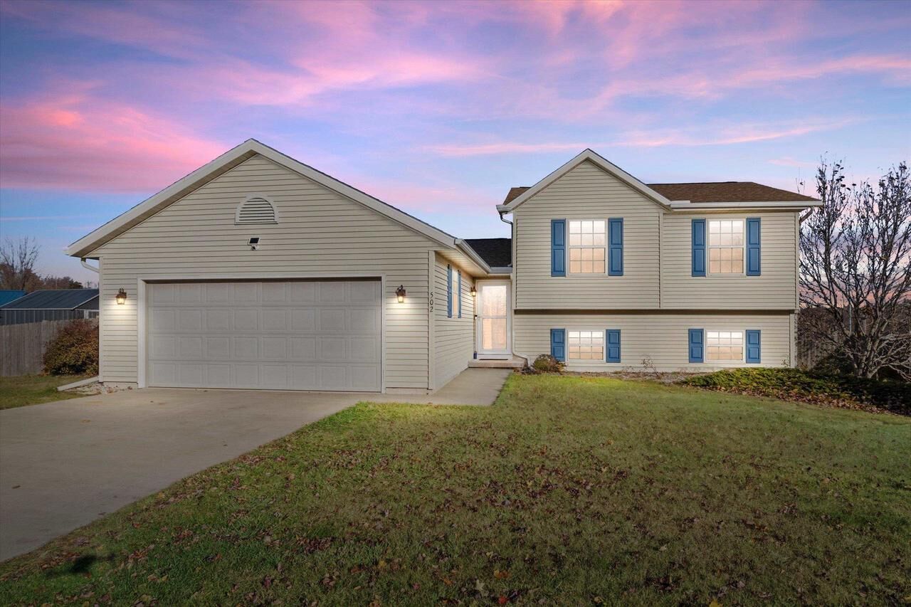 Property Photo: 502 Lorraine Drive WI 53534