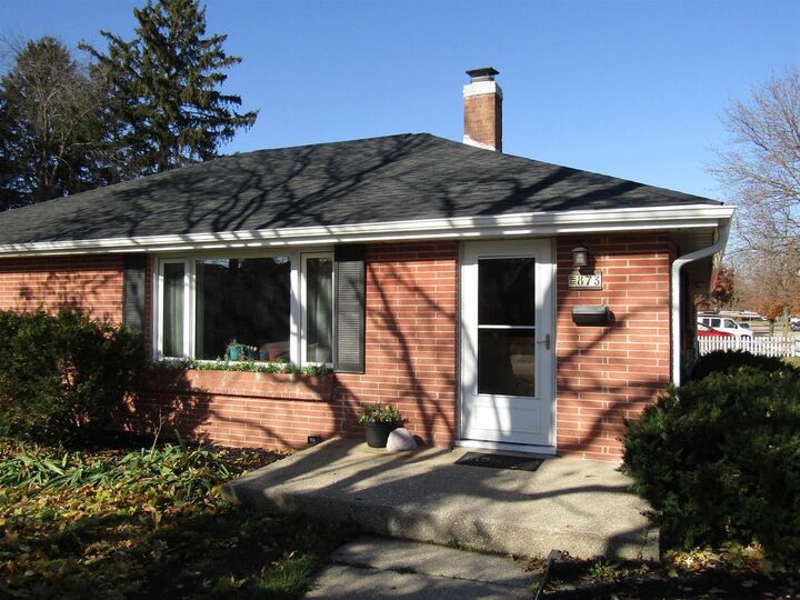 Property Photo:  873 Benton Avenue  WI 53545 