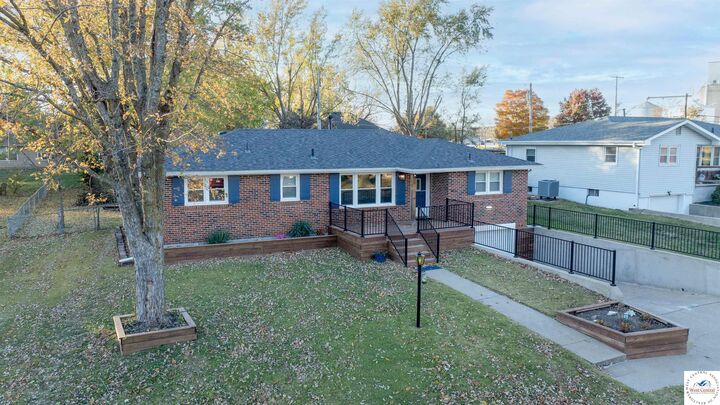 Property Photo:  2404 S Quincy  MO 65301 