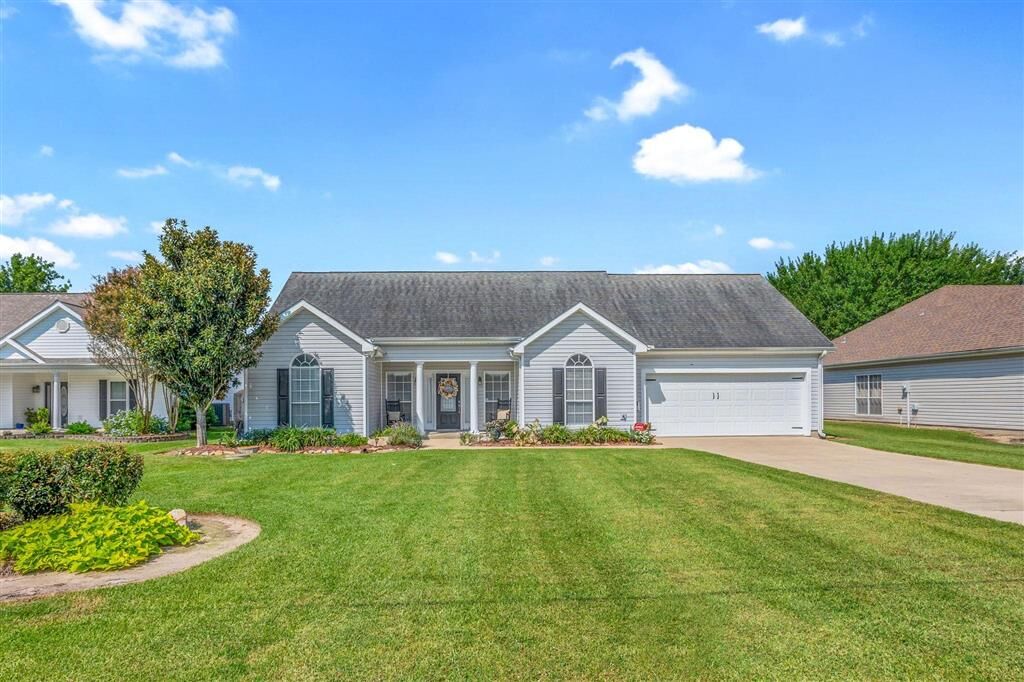 Property Photo: 4920 S Prien Lake Road S LA 70605