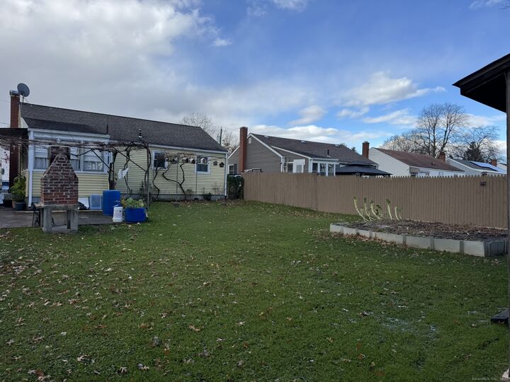 Property Photo:  111 Harvard Street  CT 06106 