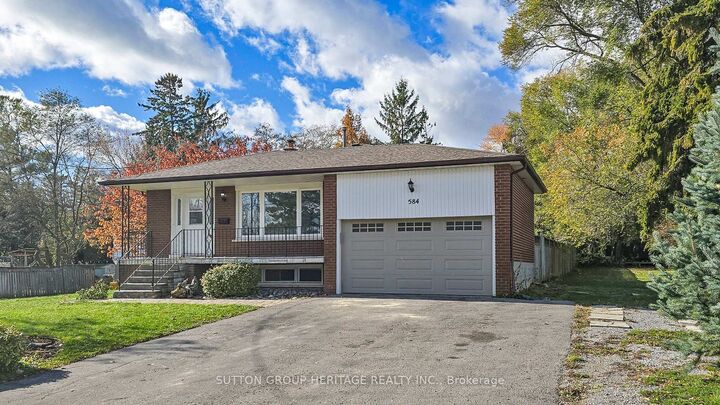 Photo de la propriété: 584 Westshore Boulevard ON L1W 2T7