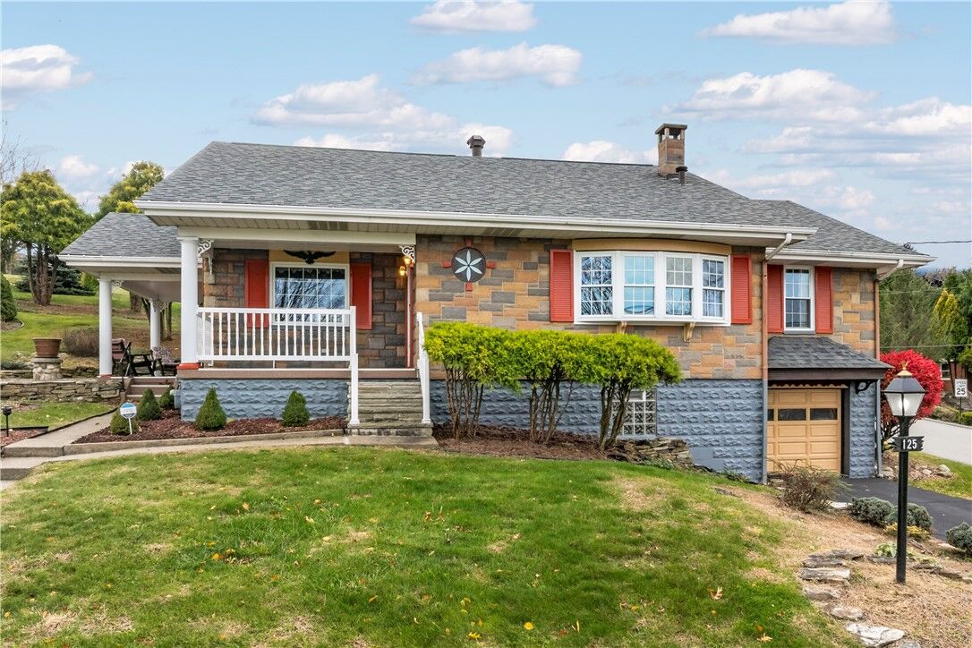 Property Photo: 125 Beechwood Dr PA 15063