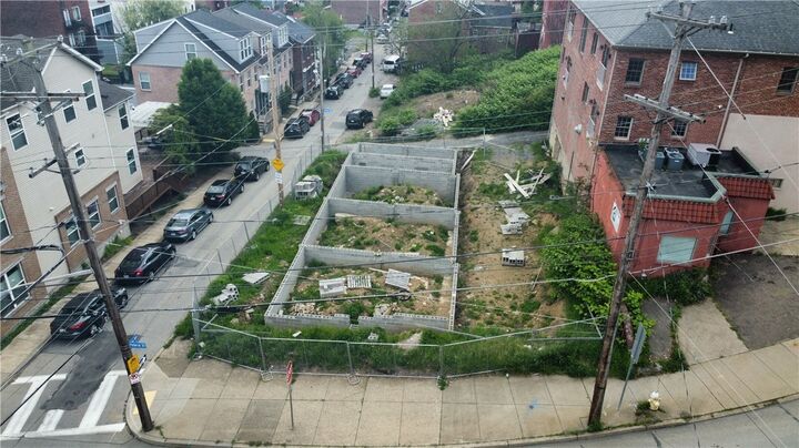 Property Photo: 6 Alpine Ave PA 15212