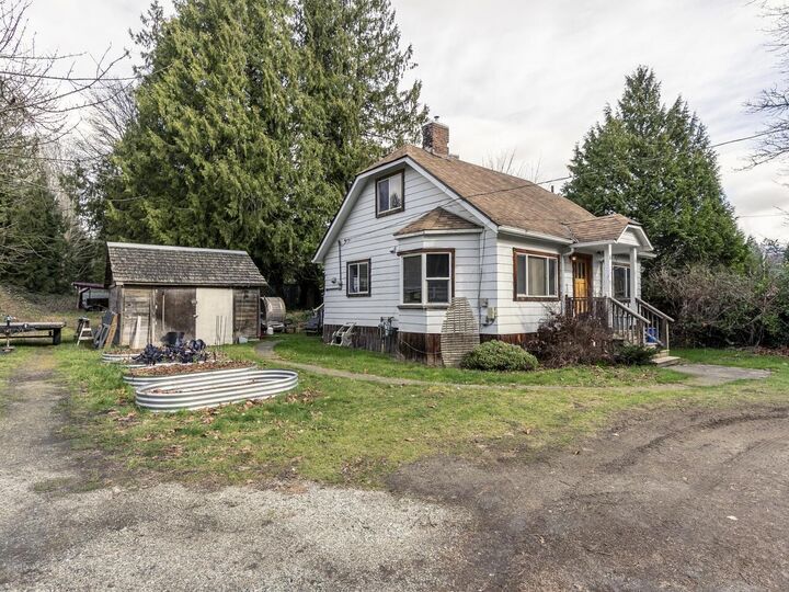 Property Photo: 4404 Sunshine Coast Highway BC V7Z 0B1