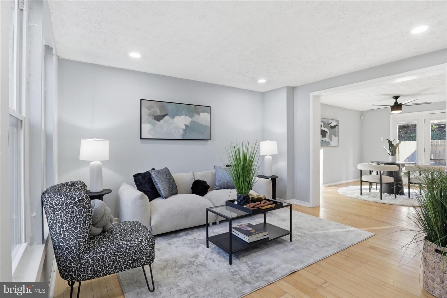 Property Photo: 404 Shady Glen Drive MD 20743