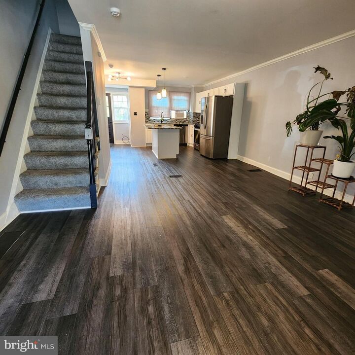 Property Photo:  327 Grove Park  MD 21225 