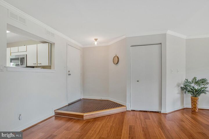 Property Photo:  7002 Channel Village Court 101  MD 21403 