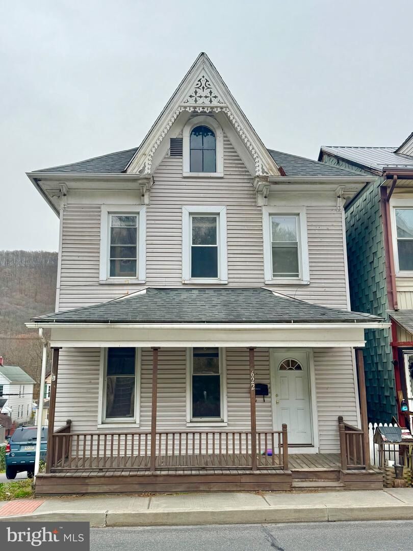 Property Photo:  622 Washington Avenue  PA 16686 