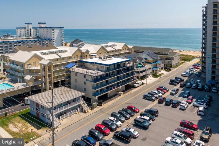 Property Photo:  8 89th Street 402  MD 21842 