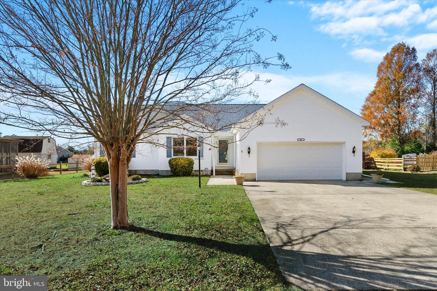 Property Photo: 43 Comanche Circle DE 19966