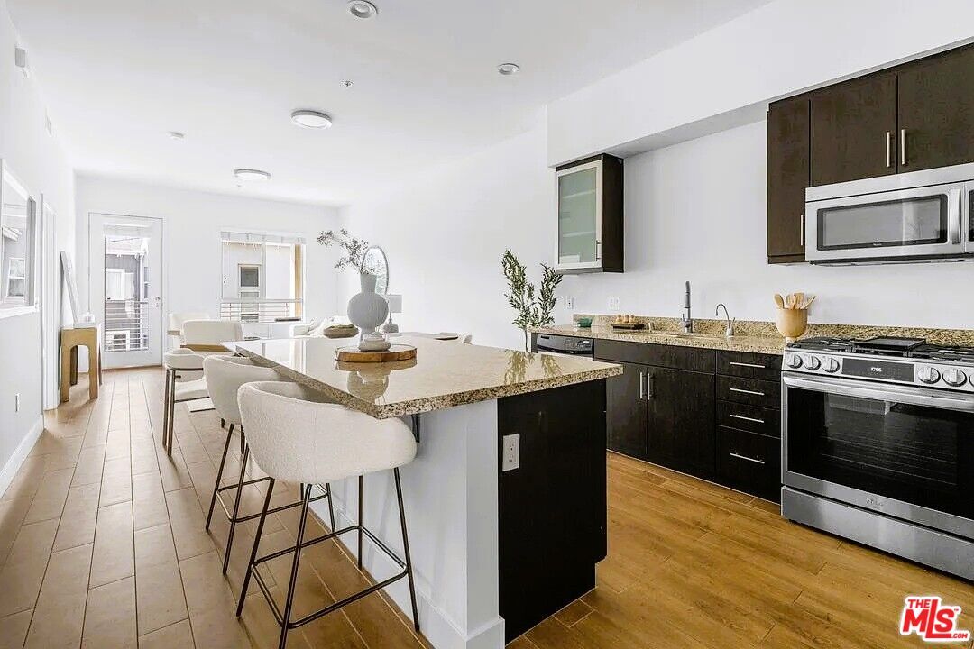 Property Photo: 12920 Runway Rd CA 90094