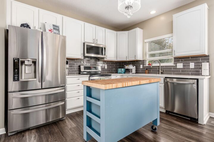 Property Photo: 5114 Thornwood Drive OH 43082