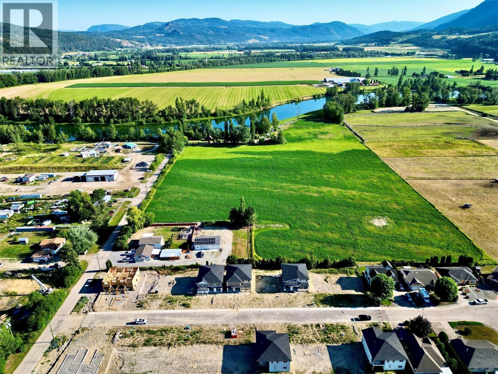 Property Photo:  2233 Heitman Street  BC V0E 1V2 