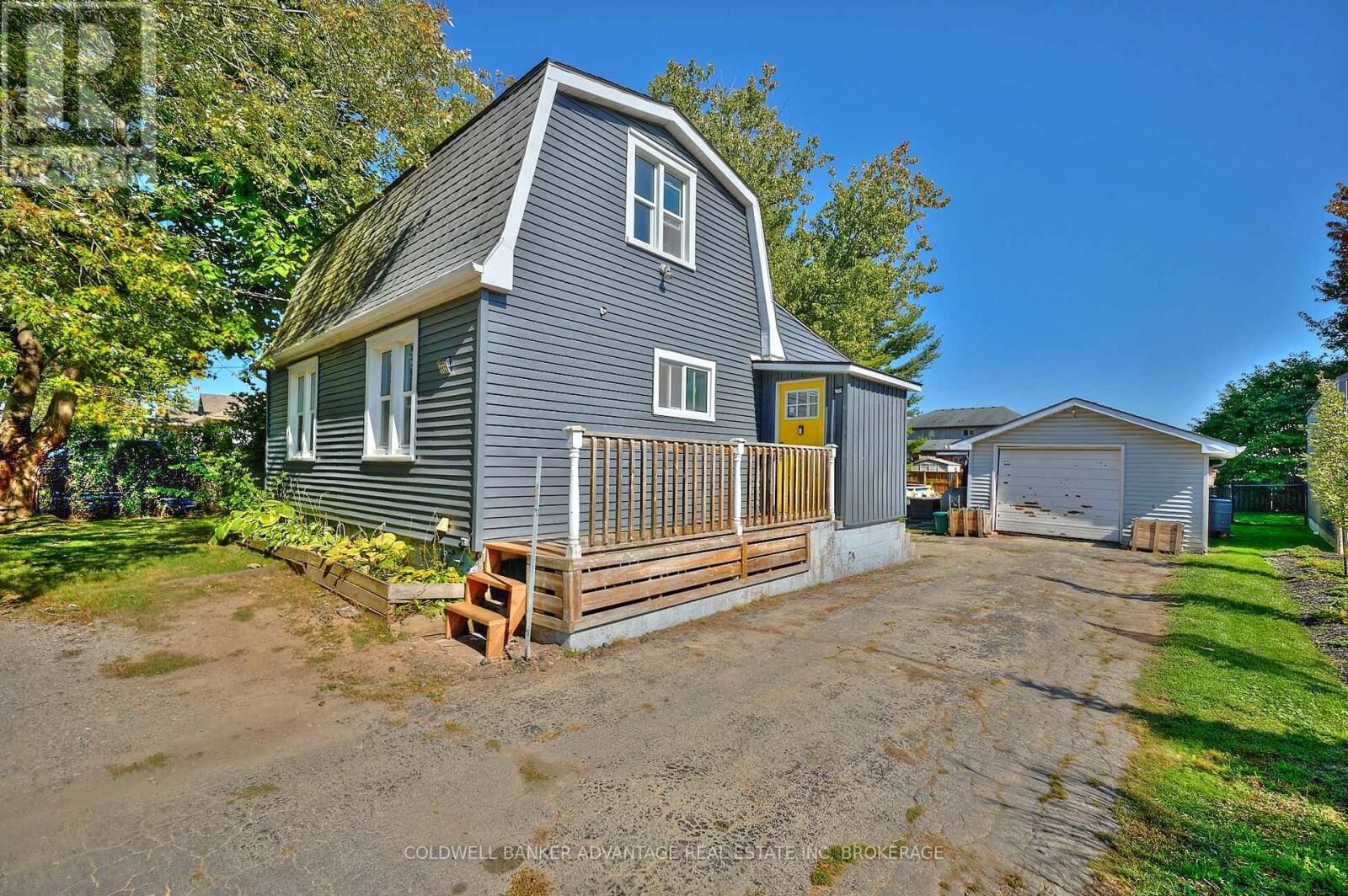Property Photo:  1123 Pelham Street  ON L3C 3E4 