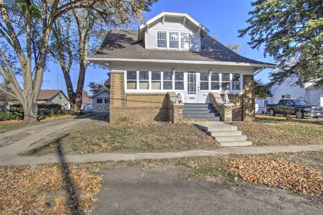 Property Photo:  308 Wait Street  IL 61818 
