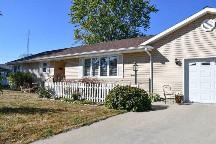 Property Photo:  623 W Parkview Drive  IL 61911 