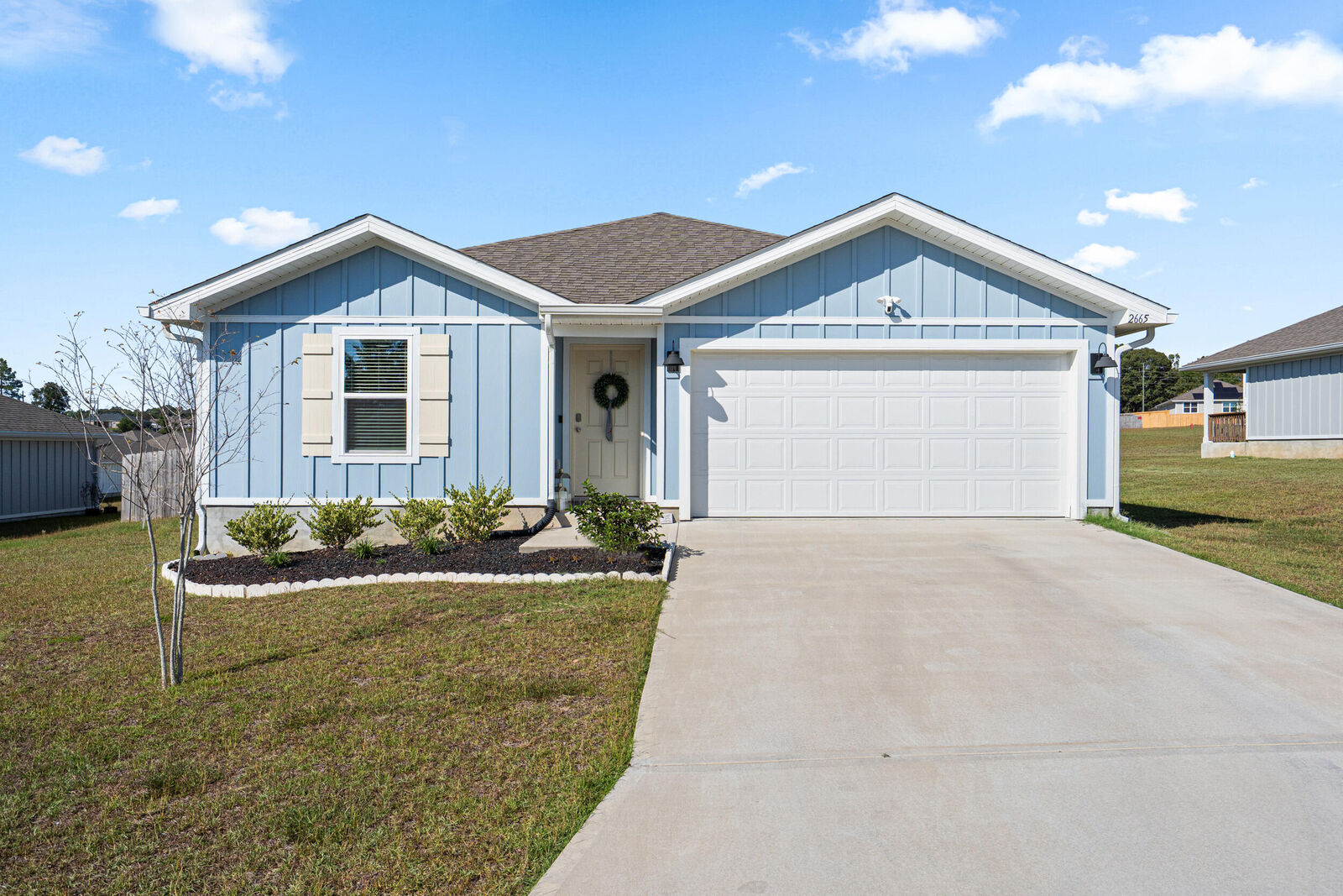 Property Photo: 2665 Saltgrass Way FL 32536