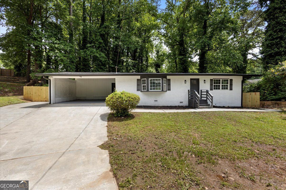 Property Photo:  4720 Shoshonee Trail  GA 30349 