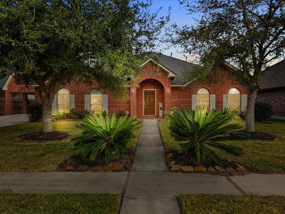 Property Photo:  1710 Pima Court  TX 77573 