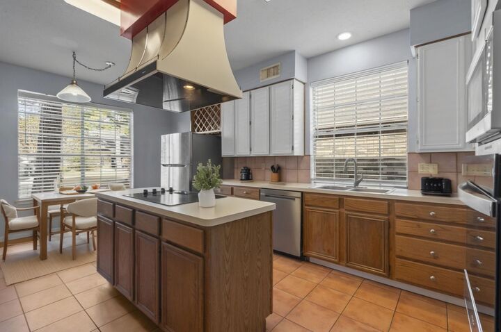 Property Photo: 16023 Gladebrook Glen Lane TX 77095