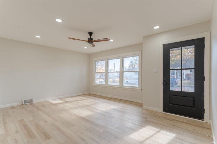 Property Photo: 5024 Graham Avenue IN 47715