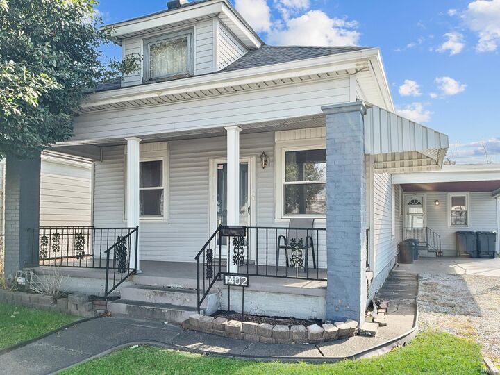 Property Photo:  1402 Keller Street  IN 47710 