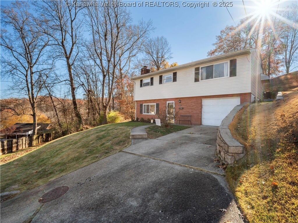 Property Photo:  902 Mound Avenue  WV 25309 