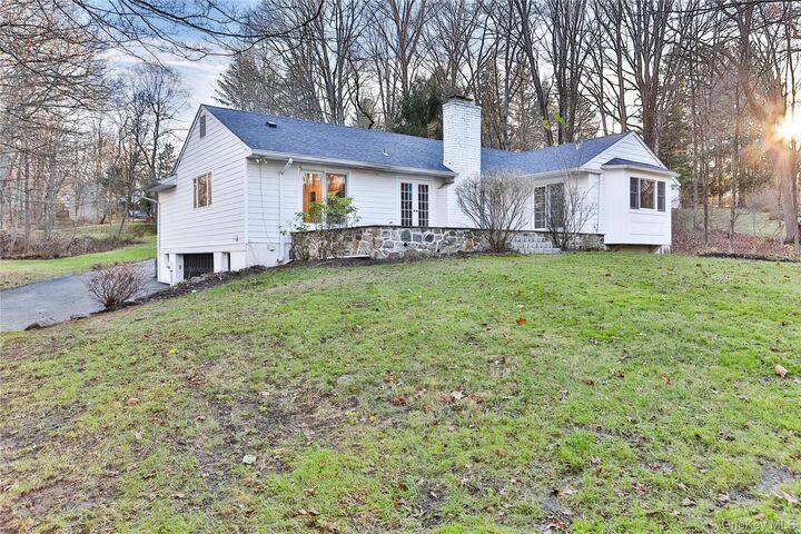 Property Photo:  65 Red Oak Lane  NY 10549 