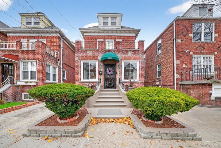 2131 Lurting Avenue  Bronx NY 10461 photo