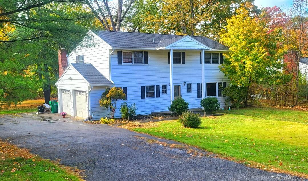 Property Photo:  3 Manor Drive W  NY 12603 