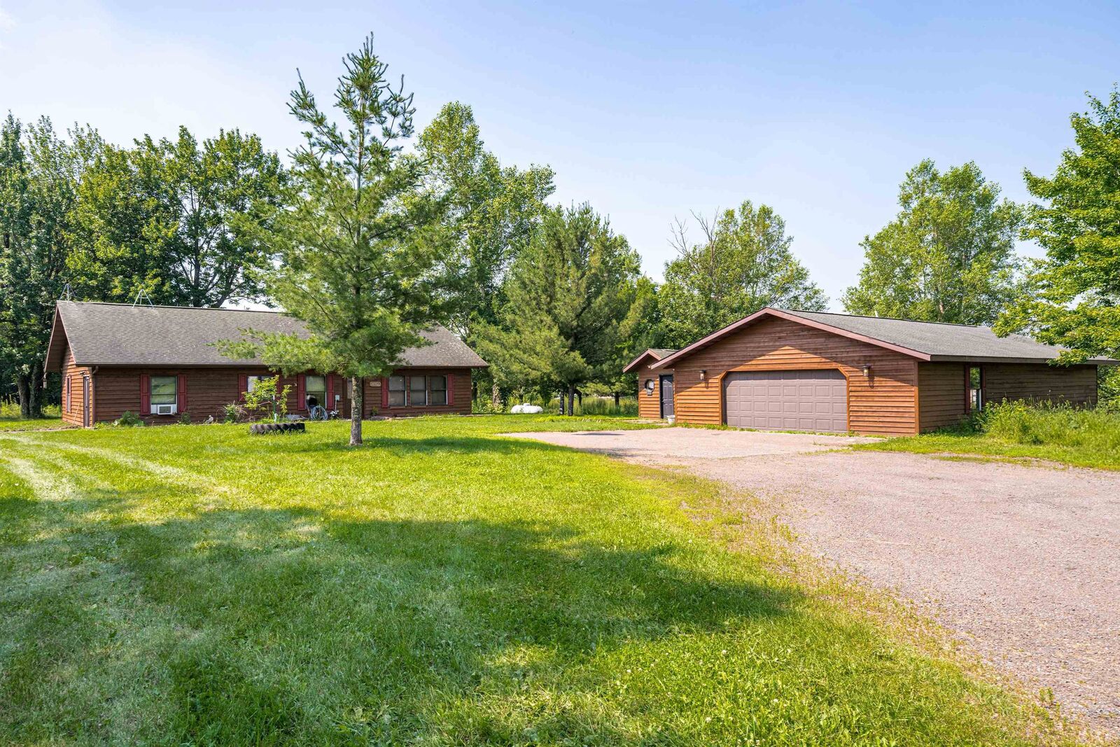 Property Photo: 6624 E Mud Lake Rd MN 55798