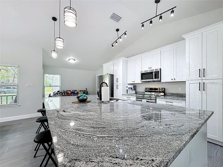 Property Photo:  1080 W Riviera Boulevard  FL 32765 