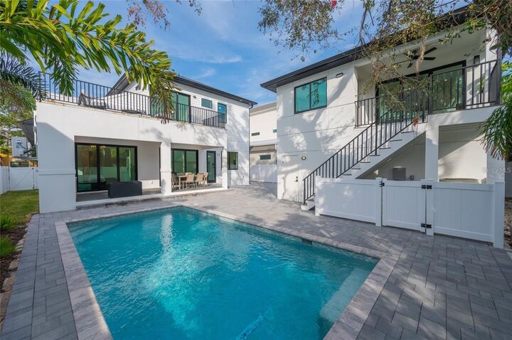 Property Photo: 2440 Floyd Street FL 34239