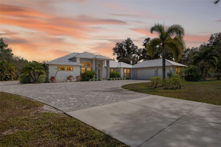 Property Photo:  8015 High Oaks Trail  FL 34251 