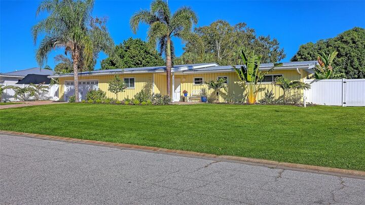 2525 Hibiscus Street  Sarasota FL 34239 photo