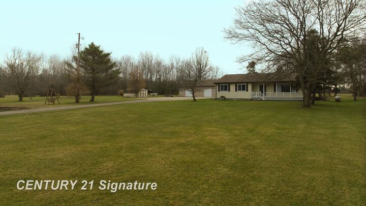 Property Photo: 1162 E Farrand Road MI 48420