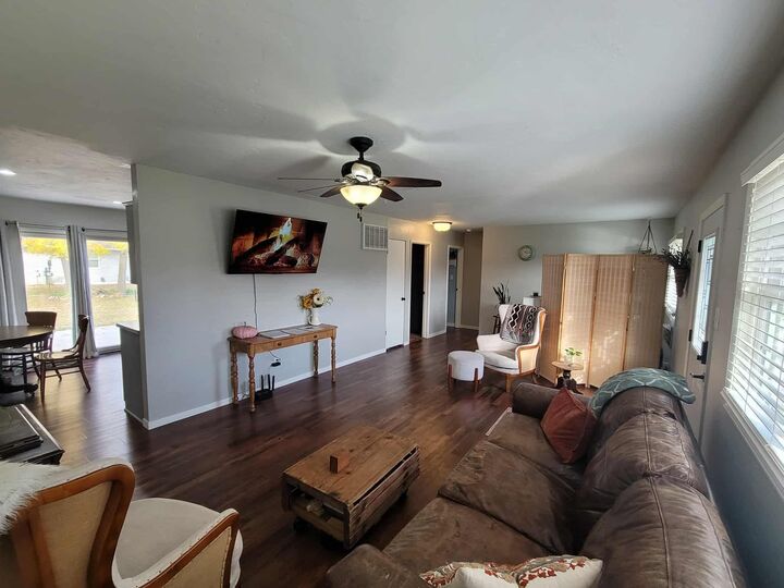 Property Photo: 1705 Mason St WI 53061