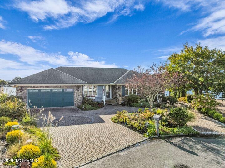 Property Photo:  10 Dolphin Court  NJ 08731 