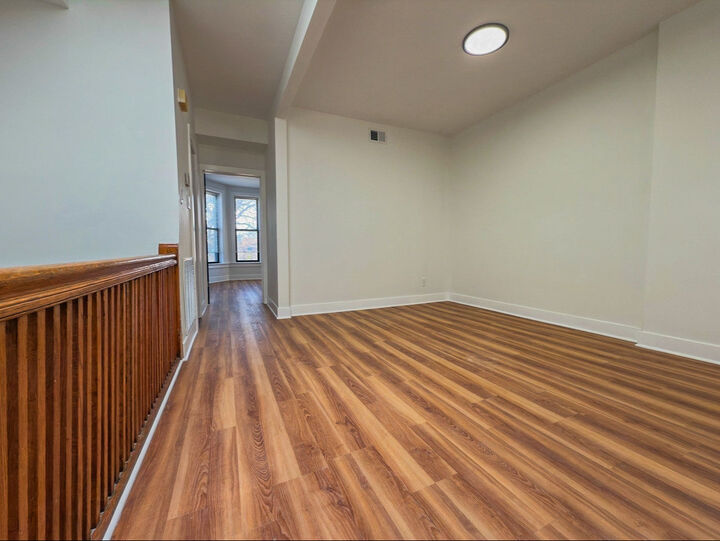 Property Photo: 4925 S Champlain Avenue 2 IL 60615