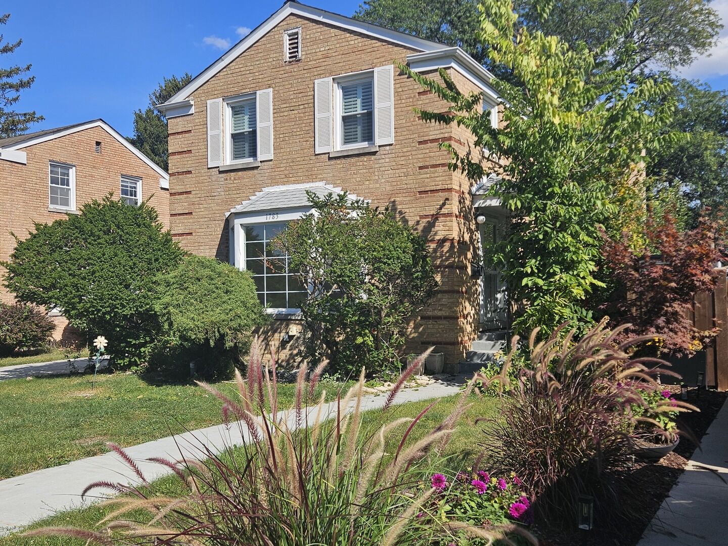 Property Photo:  1783 Lee Street  IL 60018 