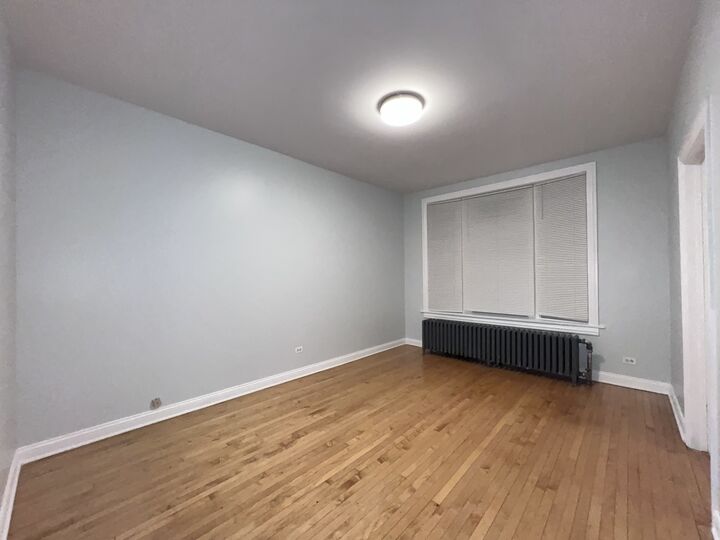 Property Photo: 4815 S Elizabeth Street 2F IL 60609