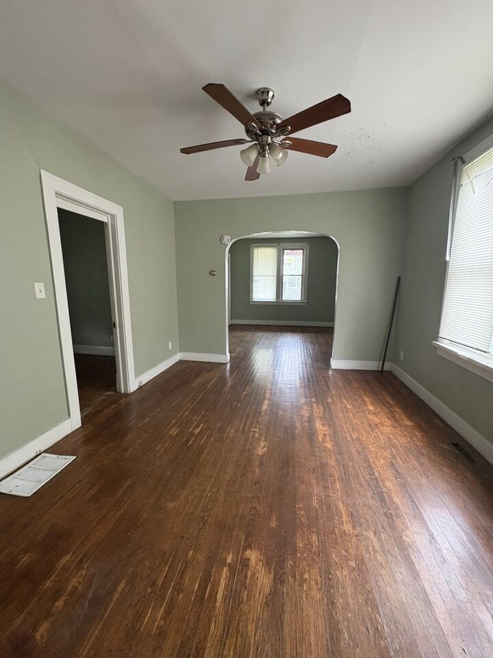 Property Photo:  72 W 19th Street  IL 60411 