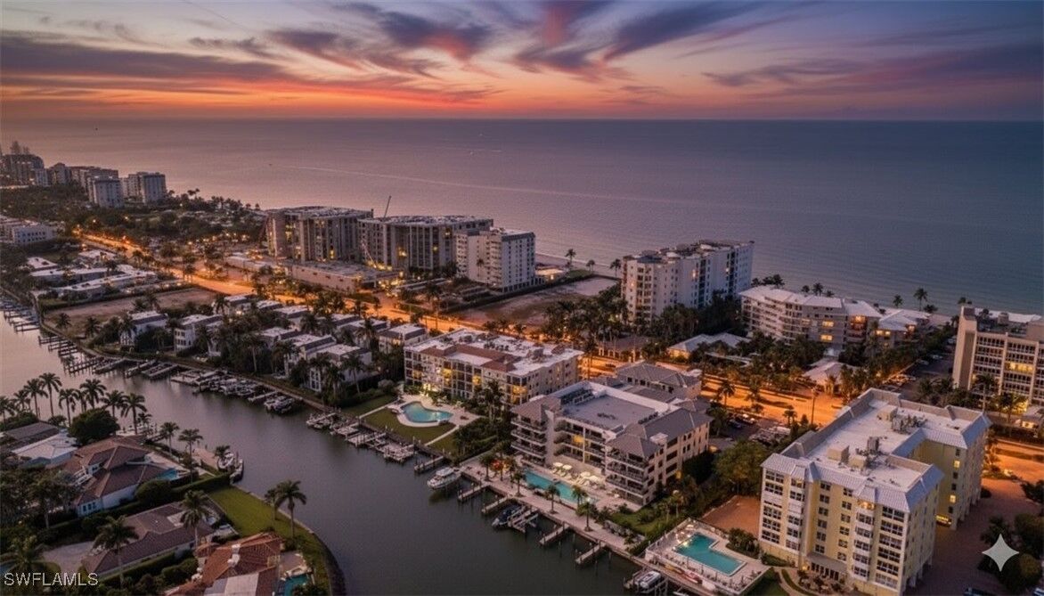 Property Photo:  1820 Gulf Shore Boulevard N 402-403  FL 34102 