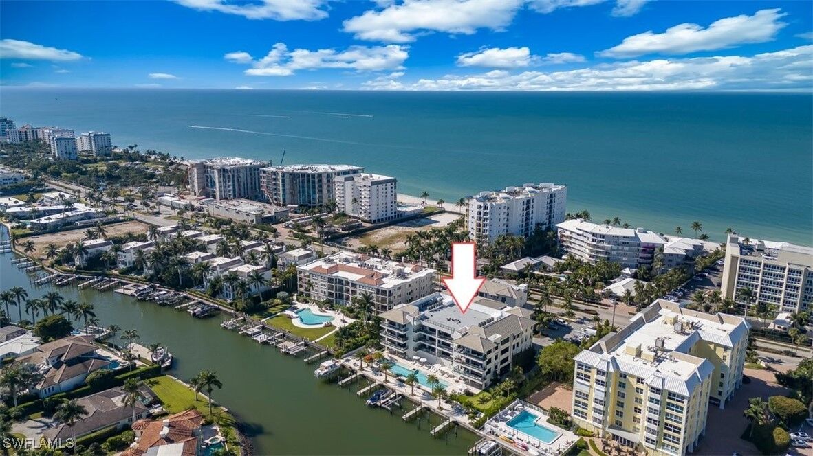 Property Photo:  1820 Gulf Shore Boulevard N 402-403  FL 34102 