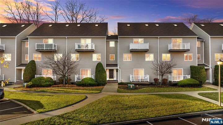 93 Presidential Drive  Englewood NJ 07631 photo