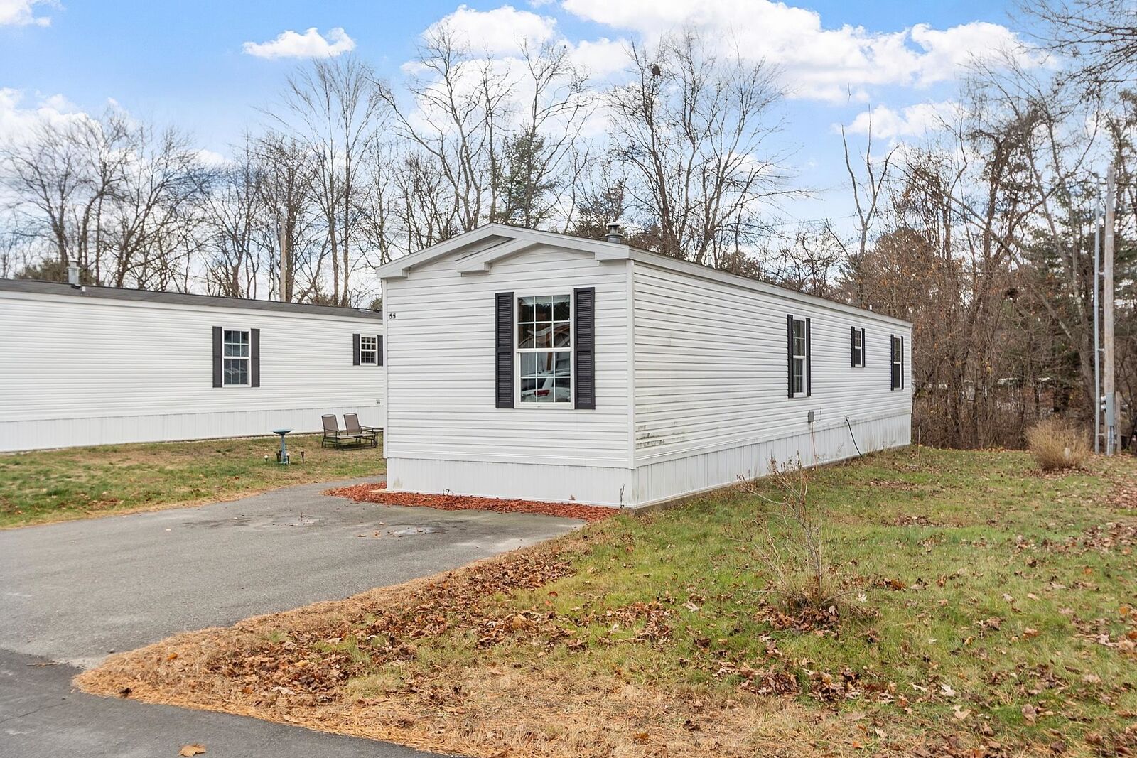 Property Photo:  55 Norwich Place  NH 03038 