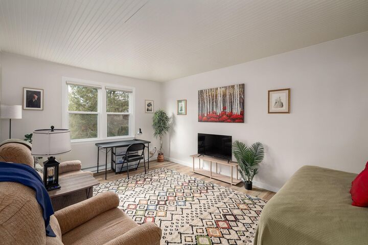 Property Photo:  57 The Commons  VT 05660 