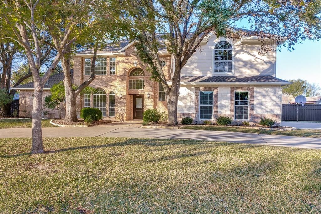 Property Photo: 3105 Sunny Meadow Court TX 76016