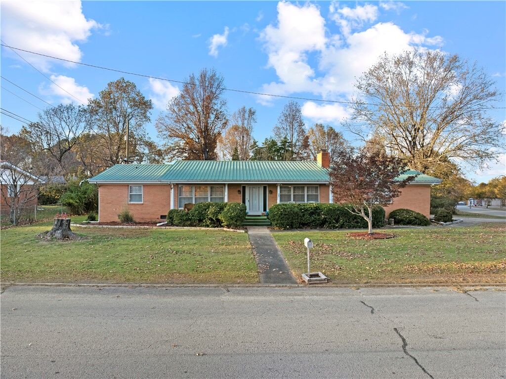 Property Photo: 503 Skyline Drive AR 72601